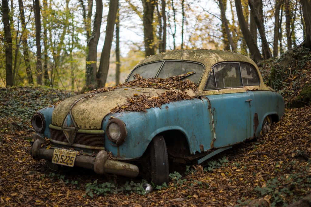 como-sacar-un-coche-abandonado-de-un-garaje