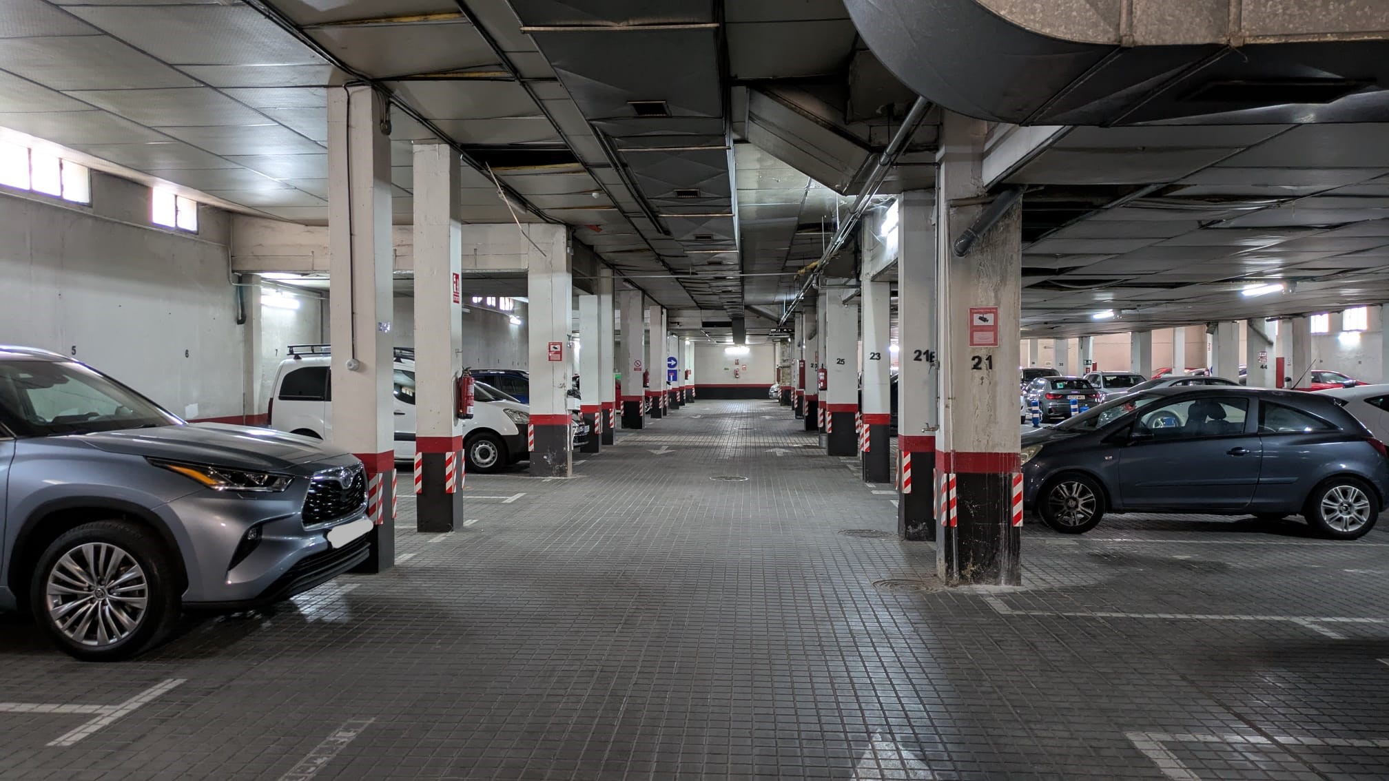 Parking entero en Vallecas, Madrid.