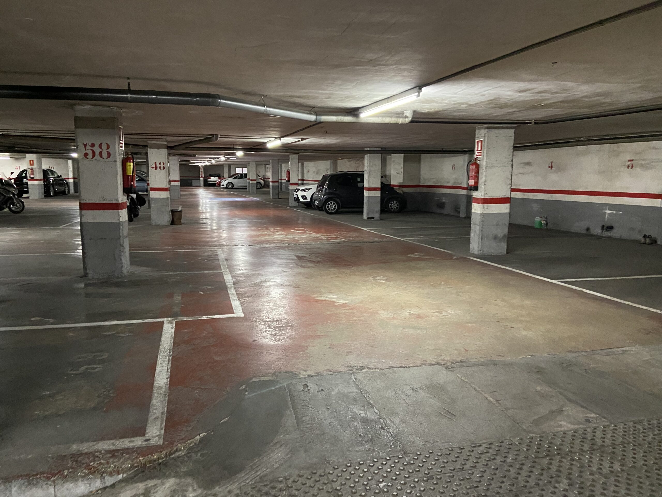 Venta de Lote en Carrer Puig i Valls entre Bonsoms y Riera Blanca, Barrio de Sants, Barcelona.